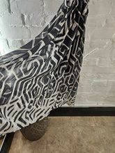 Load image into Gallery viewer, Geo brush stroke print dress
