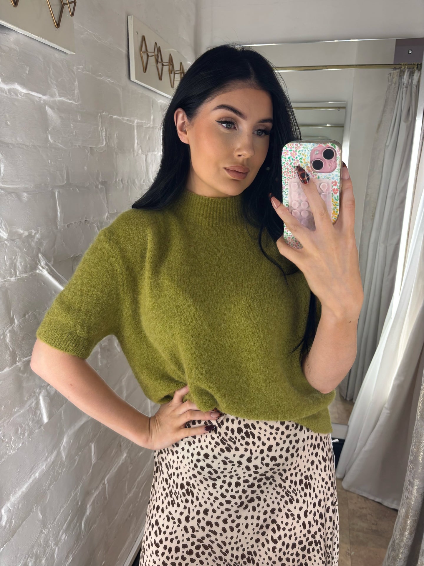Short sleeve green knit