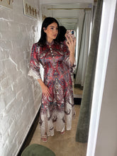 Load image into Gallery viewer, Detail midi dress
