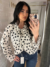 Load image into Gallery viewer, Polka dot jacket
