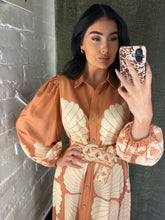 Load image into Gallery viewer, Shell maxi dress
