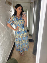 Load image into Gallery viewer, Blue puff sleeve midi

