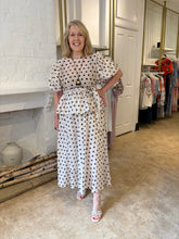Load image into Gallery viewer, Reversible polka dot top
