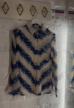 Load image into Gallery viewer, Floral shirt/blouse

