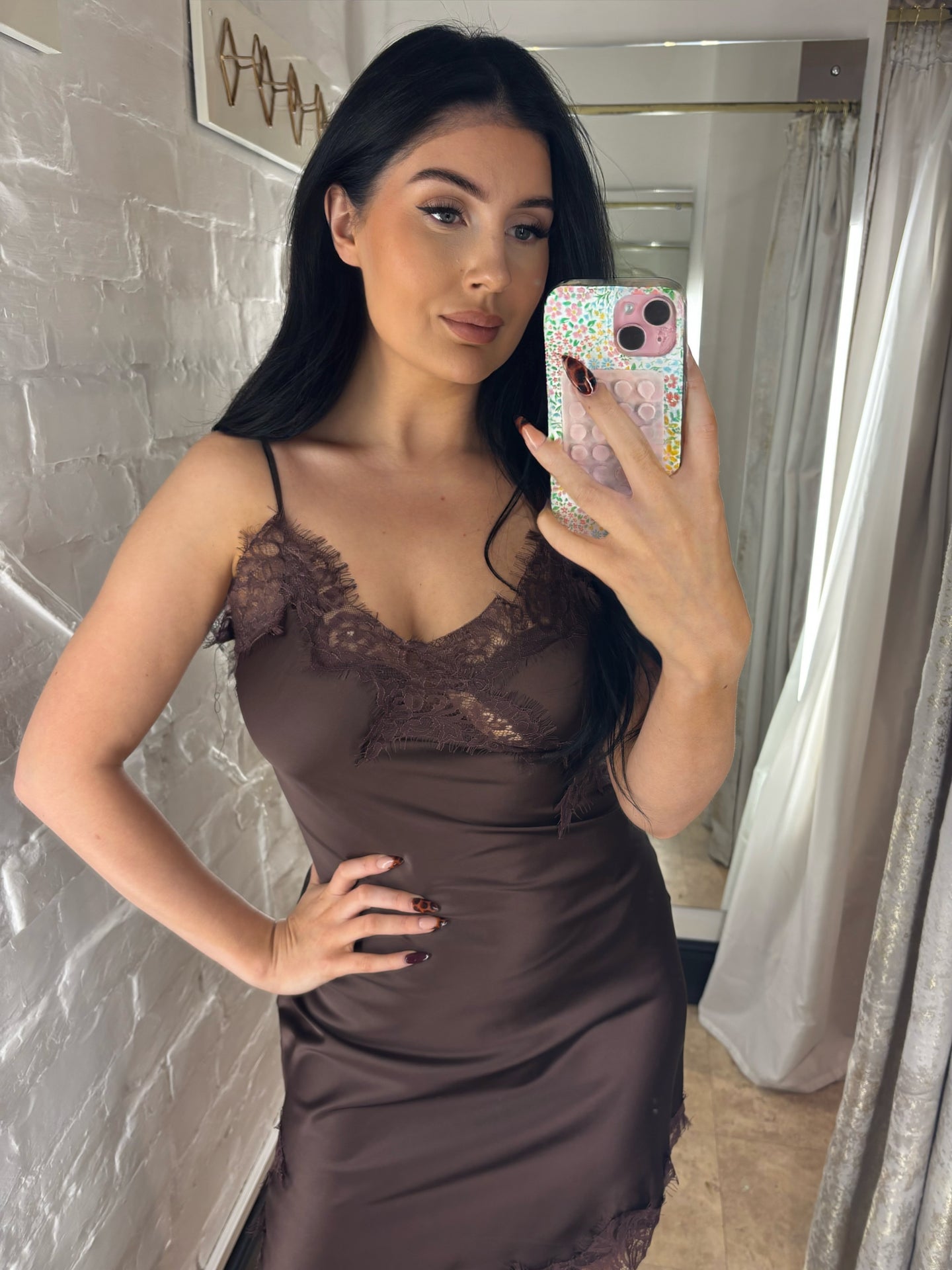 Lace mini