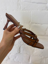 Load image into Gallery viewer, Tan sandal heels

