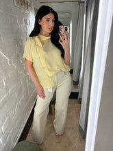 Load image into Gallery viewer, Knot button blouse
