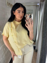Load image into Gallery viewer, Knot button blouse
