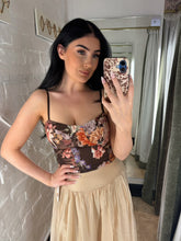 Load image into Gallery viewer, Corset style top

