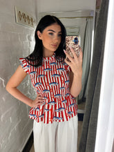 Load image into Gallery viewer, Peplum cap sleeve top
